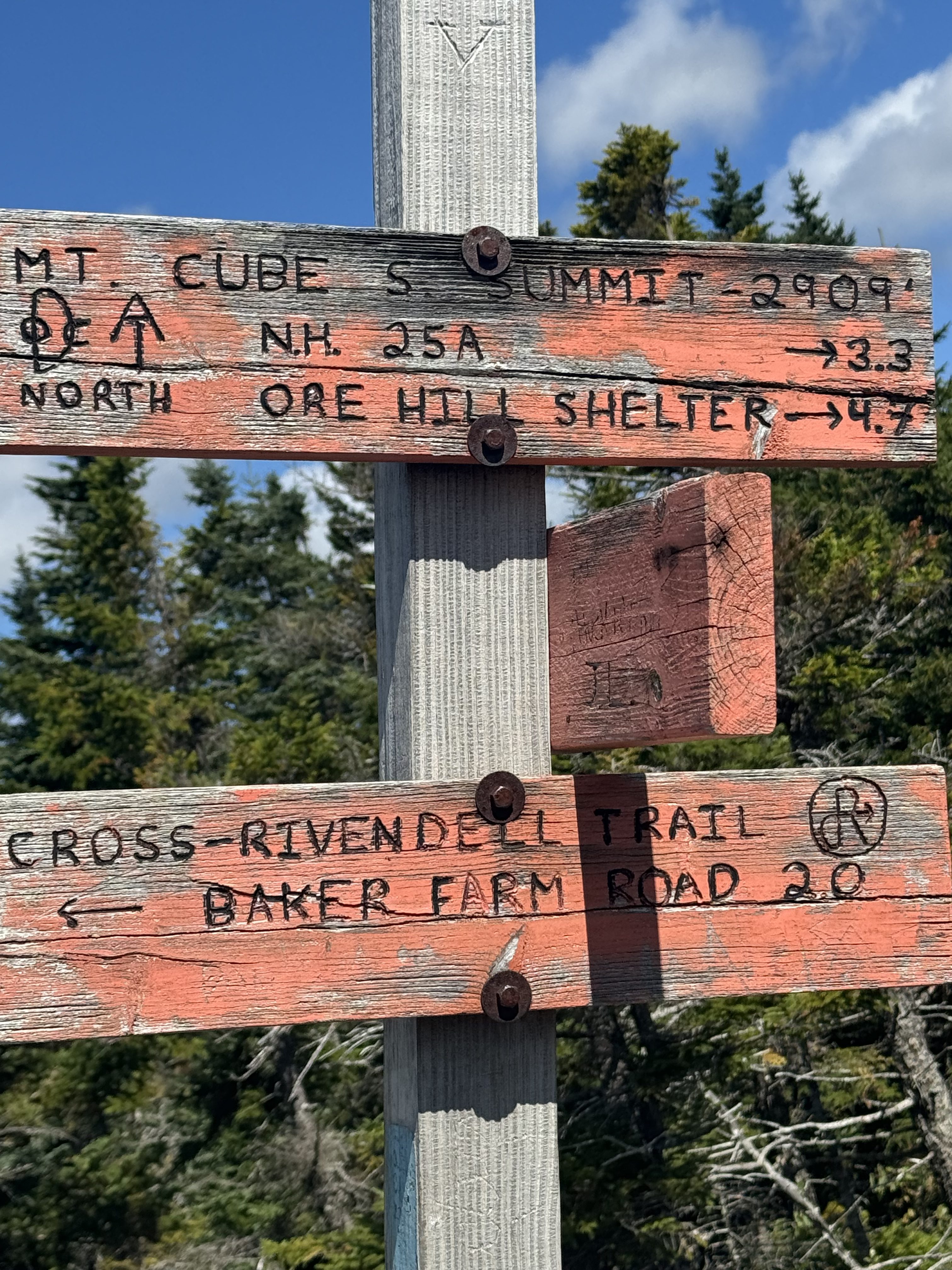 Day 143 – Jacob’s Brook to NH 25A Barn Door hostel